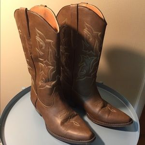 cowboy boots size 8 - great for night out